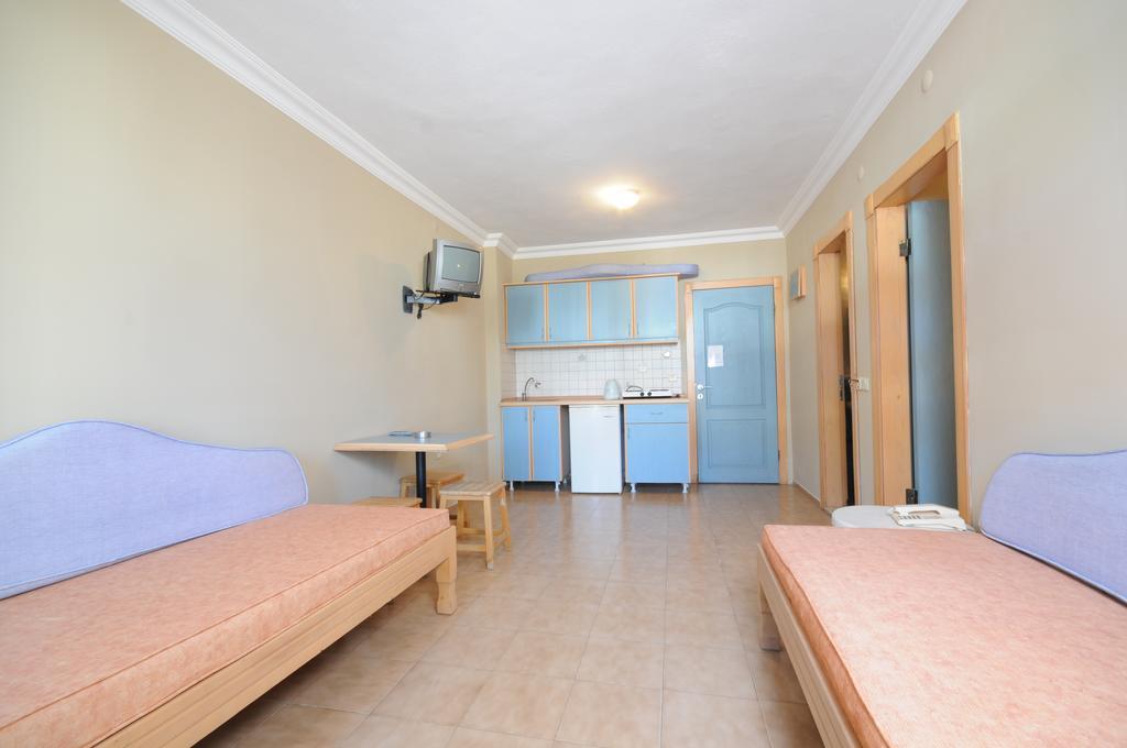 Selen Apart Icmeler Exterior photo