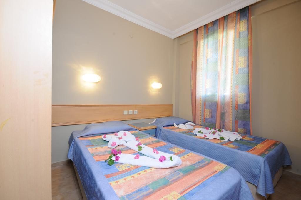Selen Apart Icmeler Exterior photo