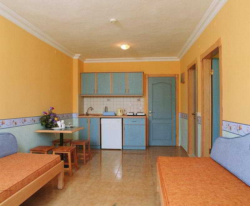 Selen Apart Icmeler Exterior photo